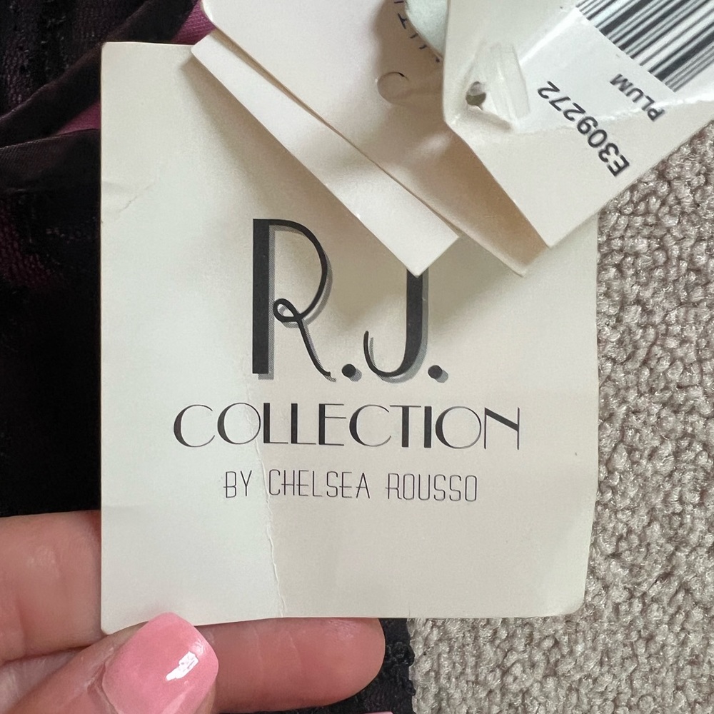 Formal Dress by Chelsea Rousso, R.J. Collection. Size 16 - Picture 4 of 13
